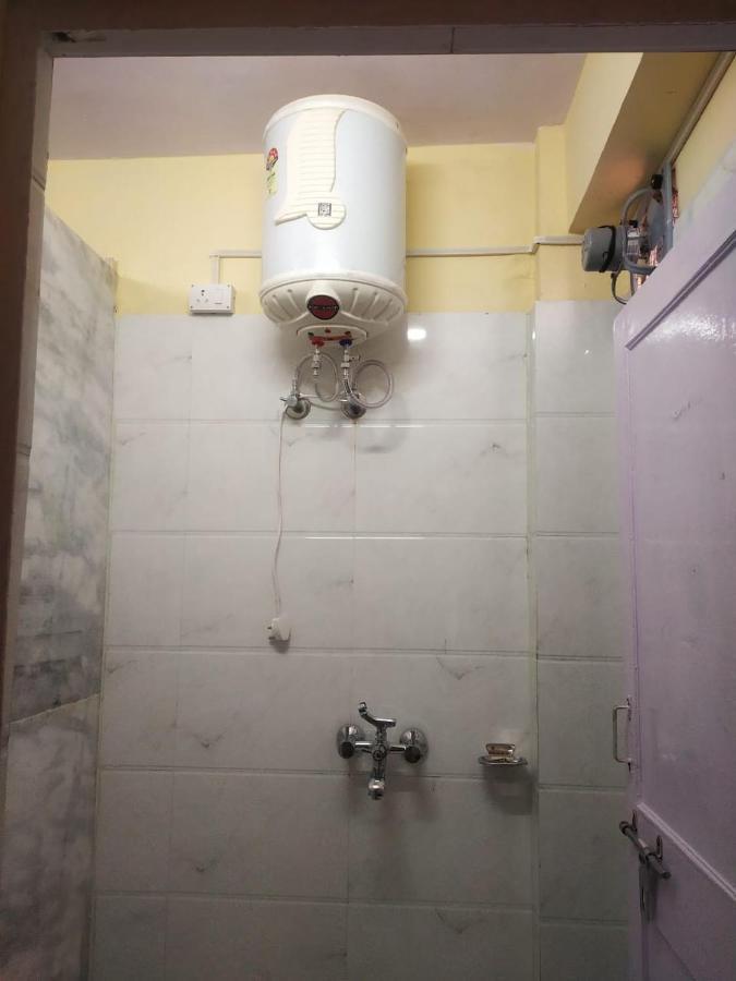 Abuzz Oxfordcaps Simla Hostel ภายนอก รูปภาพ