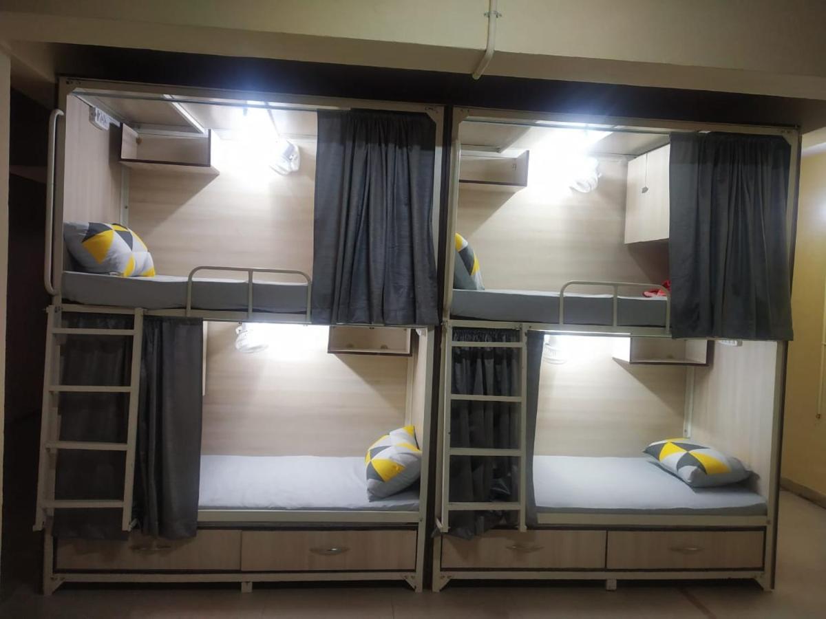 Abuzz Oxfordcaps Simla Hostel ภายนอก รูปภาพ