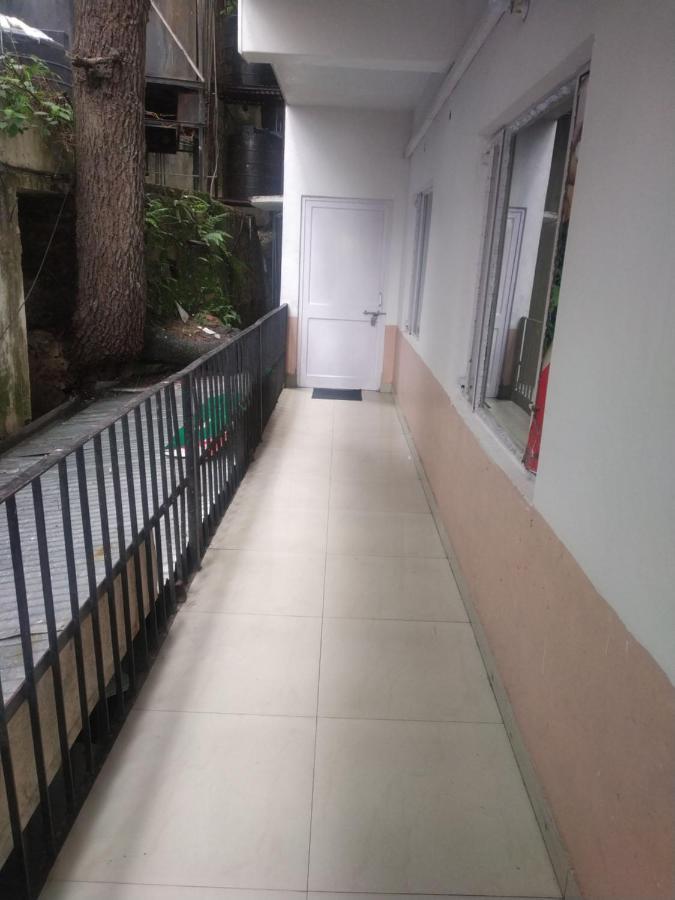 Abuzz Oxfordcaps Simla Hostel ภายนอก รูปภาพ